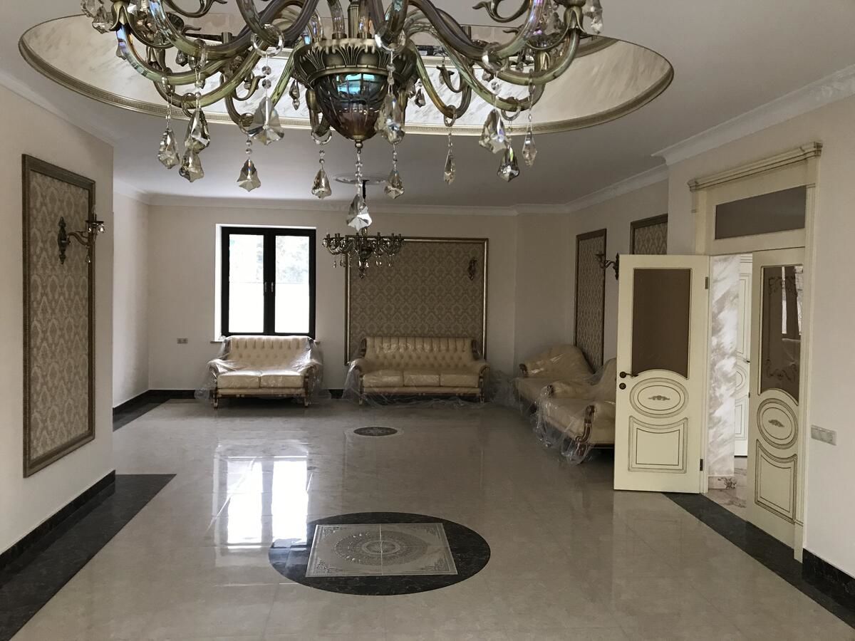 Виллы White Luxury Villa With Swimming Pool In City Center Ереван