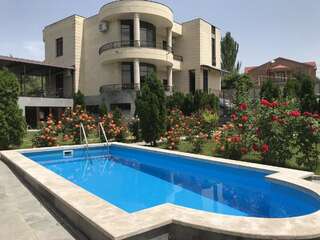 Виллы White Luxury Villa With Swimming Pool In City Center Ереван Вилла-1