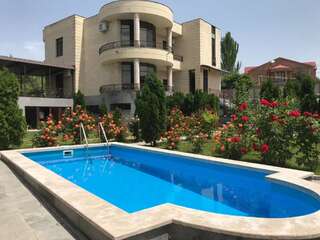 Виллы White Luxury Villa With Swimming Pool In City Center Ереван Вилла-52