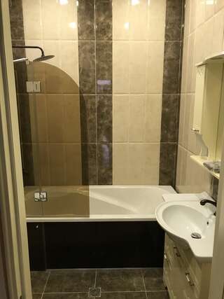 Виллы White Luxury Villa With Swimming Pool In City Center Ереван Вилла-5