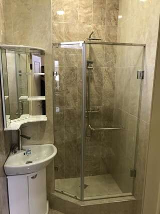 Виллы White Luxury Villa With Swimming Pool In City Center Ереван Вилла-6
